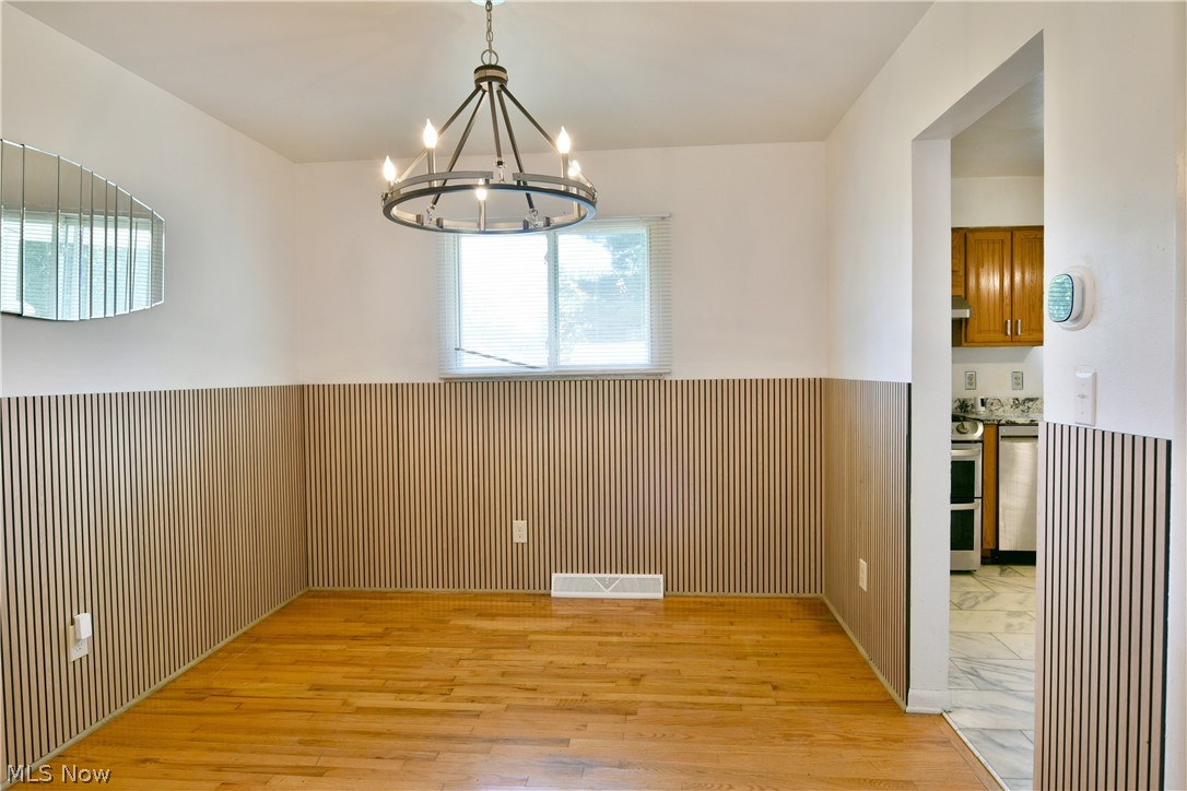 3046 Lynwood Drive NW Warren OH 44485
