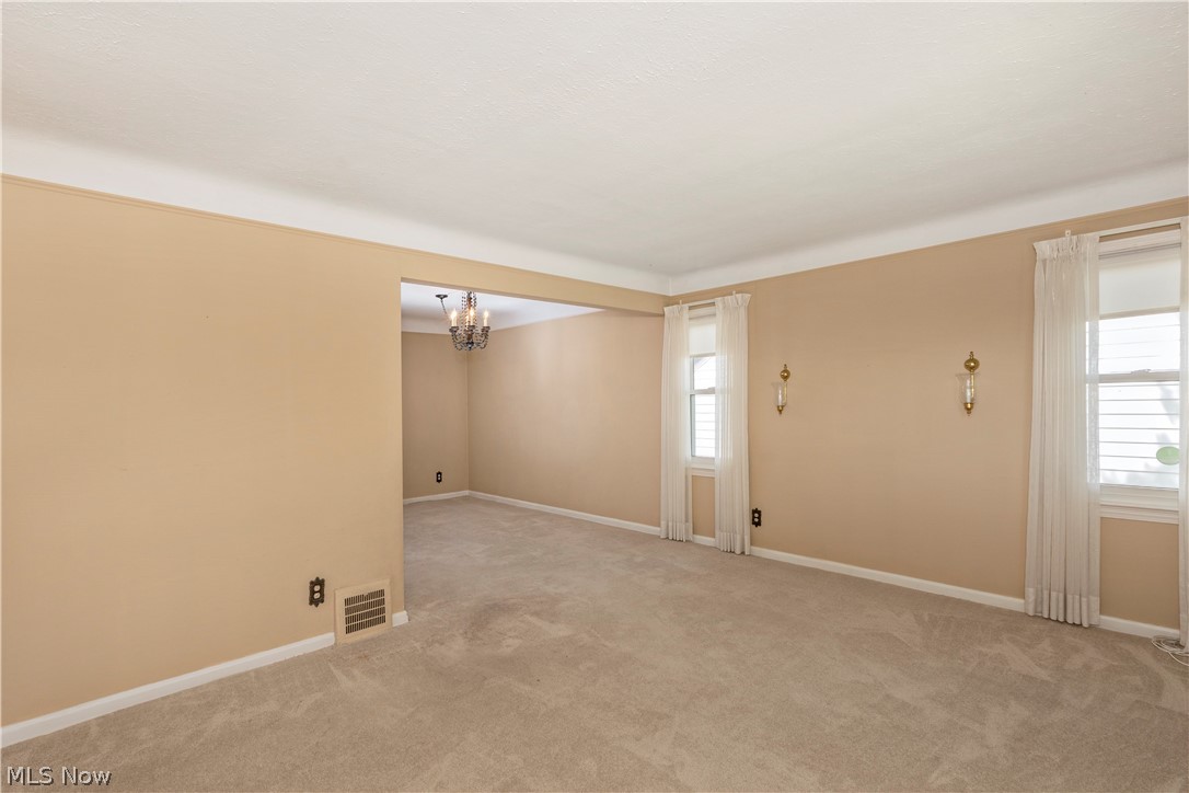 4810 Westbourne Road Lyndhurst OH 44124