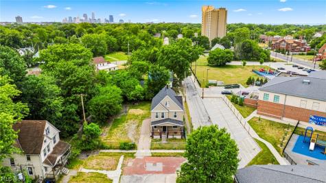 1532 E 78th Street Cleveland OH 44103