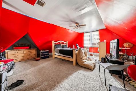 1532 E 78th Street Cleveland OH 44103