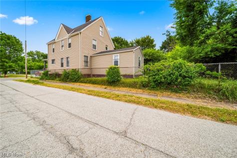 1532 E 78th Street Cleveland OH 44103