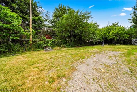1532 E 78th Street Cleveland OH 44103