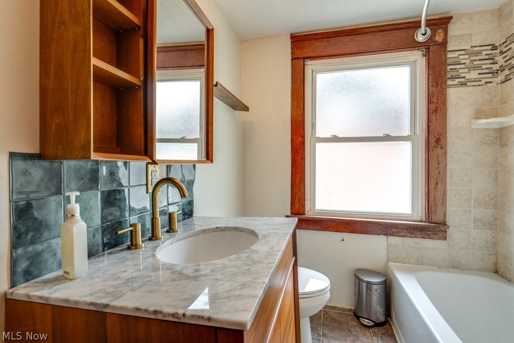 87 Hawthorne Avenue Akron OH 44303