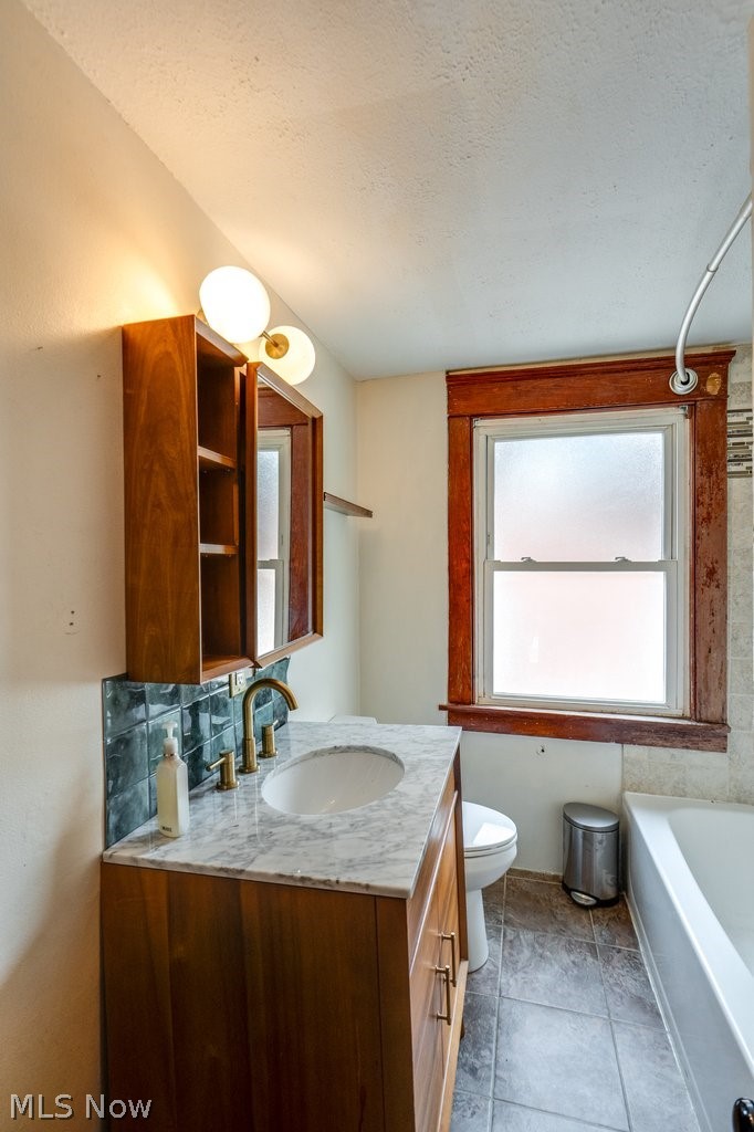 87 Hawthorne Avenue Akron OH 44303