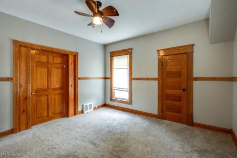 87 Hawthorne Avenue Akron OH 44303