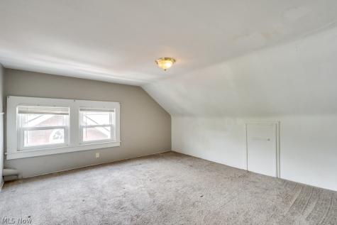 87 Hawthorne Avenue Akron OH 44303