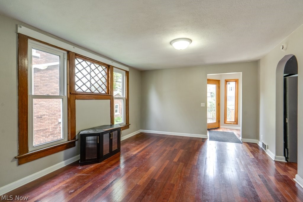 87 Hawthorne Avenue Akron OH 44303