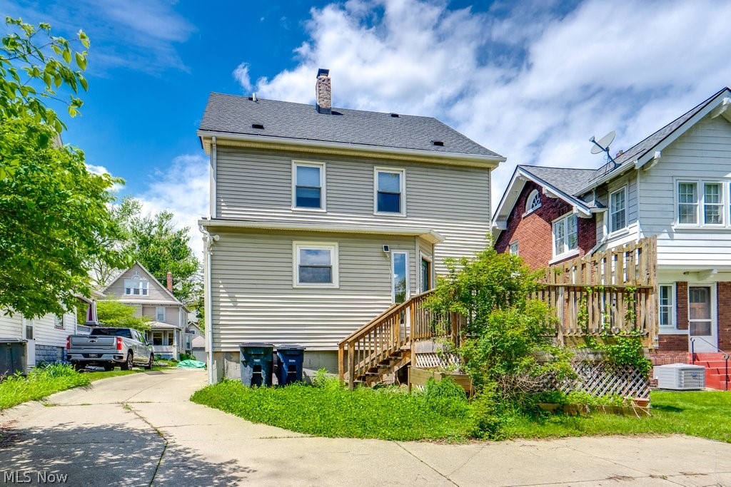 87 Hawthorne Avenue Akron OH 44303