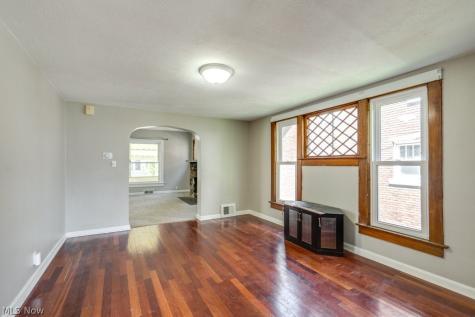 87 Hawthorne Avenue Akron OH 44303
