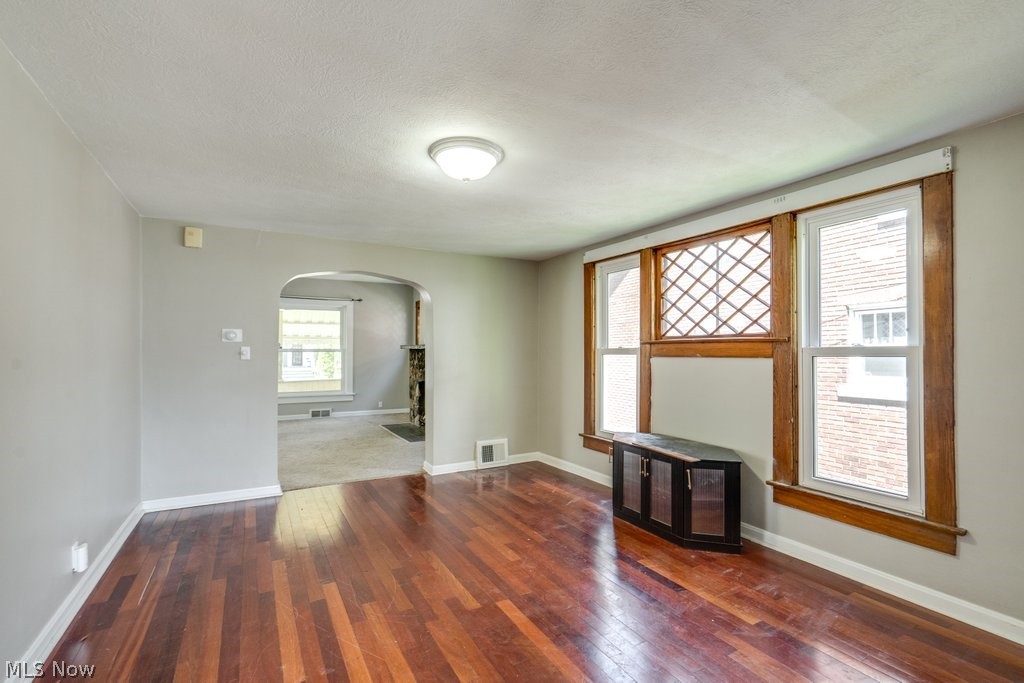 87 Hawthorne Avenue Akron OH 44303