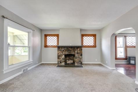 87 Hawthorne Avenue Akron OH 44303