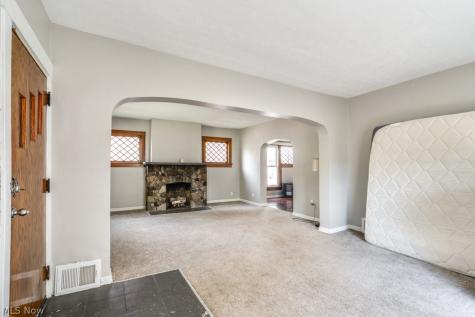 87 Hawthorne Avenue Akron OH 44303