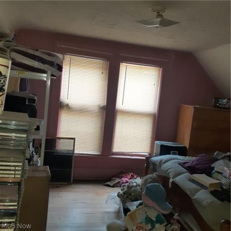 10004 Elk Avenue Cleveland OH 44108