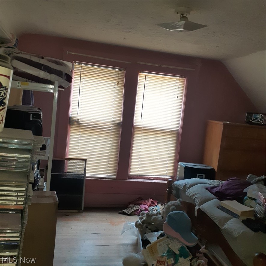 10004 Elk Avenue Cleveland OH 44108