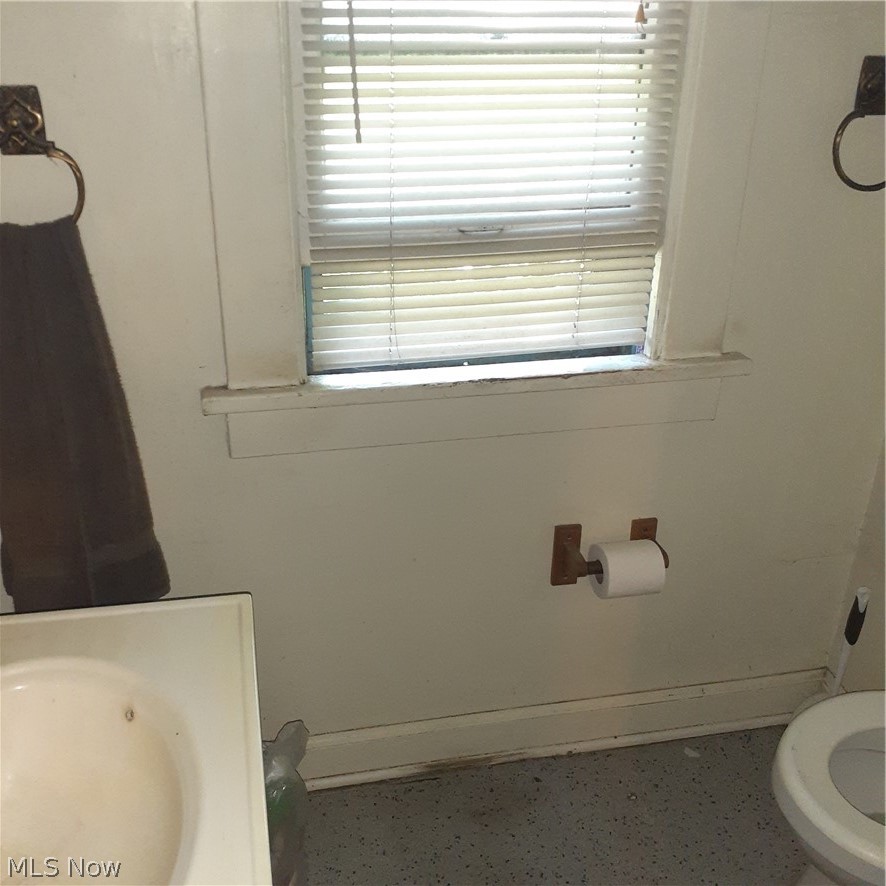 10004 Elk Avenue Cleveland OH 44108