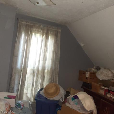 10004 Elk Avenue Cleveland OH 44108