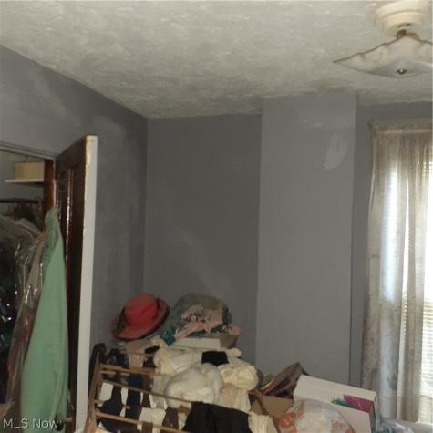 10004 Elk Avenue Cleveland OH 44108