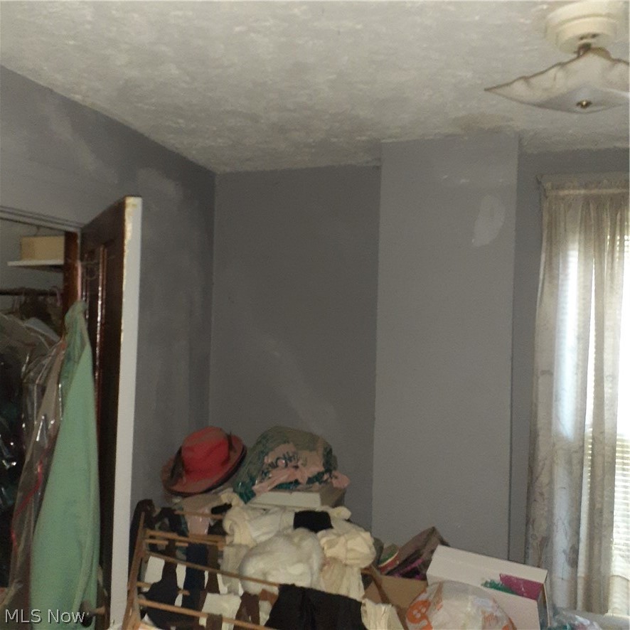 10004 Elk Avenue Cleveland OH 44108