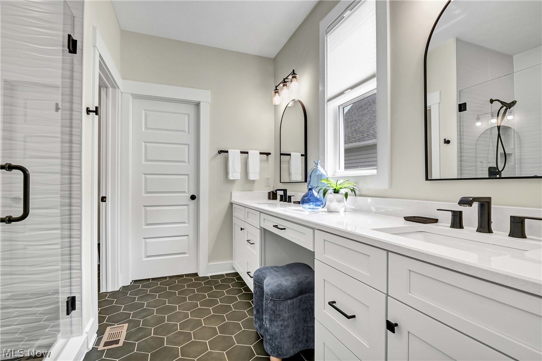 4642 Crocker Woods Lane Westlake OH 44145