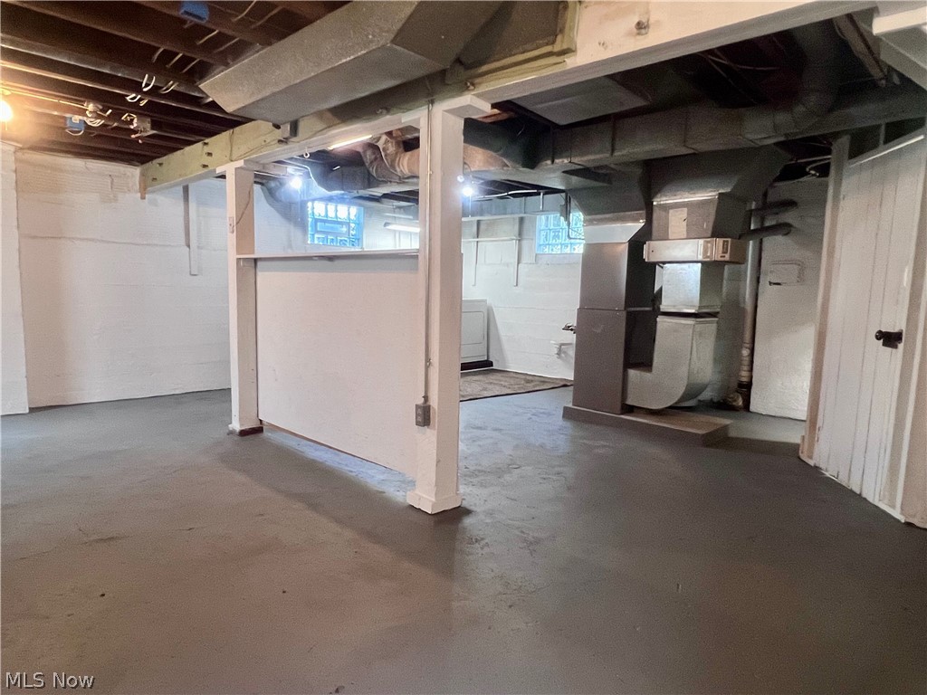 315 Indiana Avenue Mcdonald OH 44437