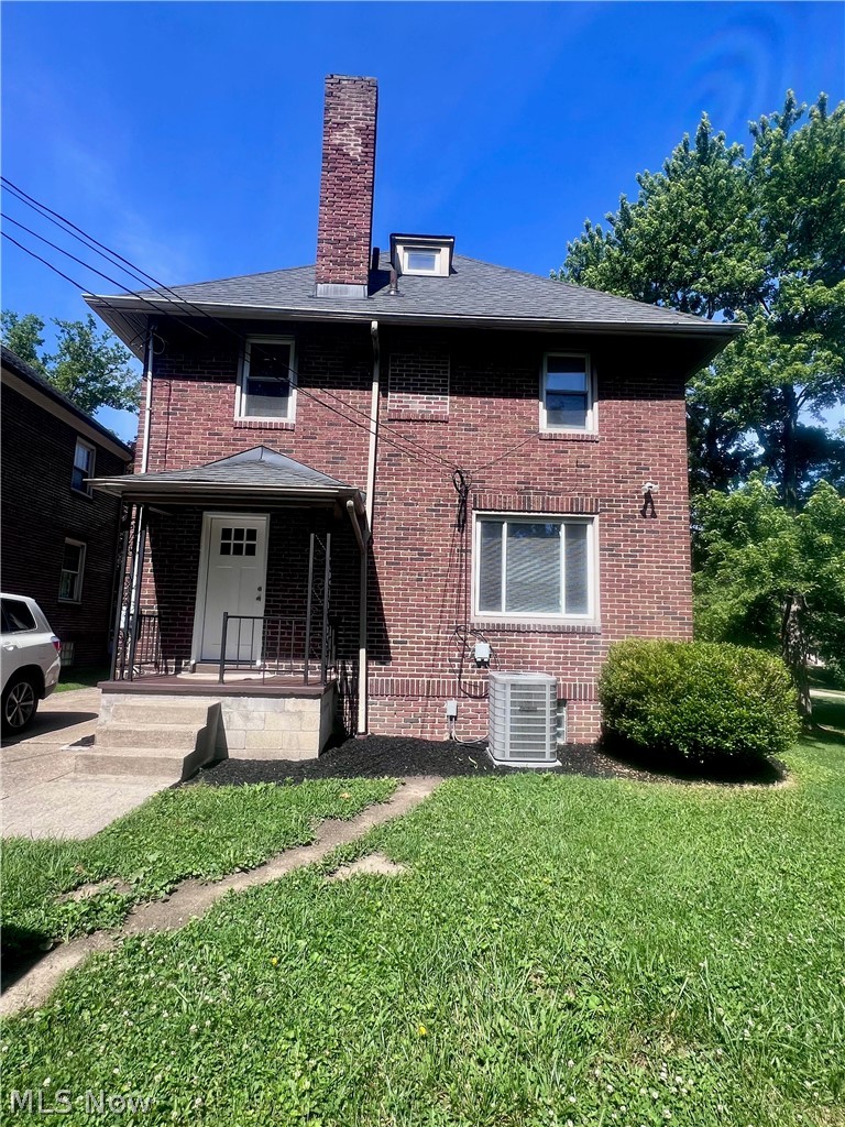 315 Indiana Avenue Mcdonald OH 44437