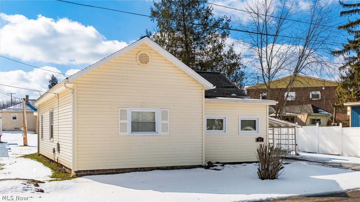 39 Stokely Street Roseville OH 43777