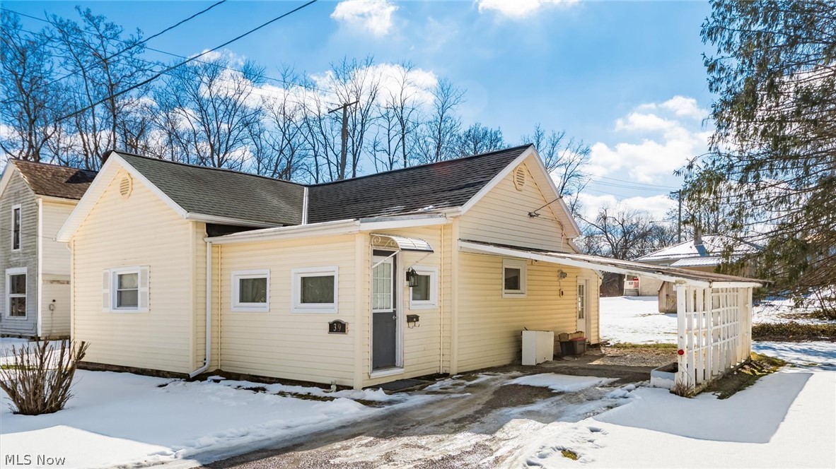 39 Stokely Street Roseville OH 43777