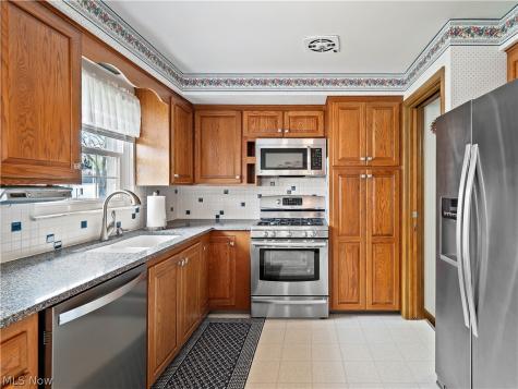 4466 W 215th Street Fairview Park OH 44126