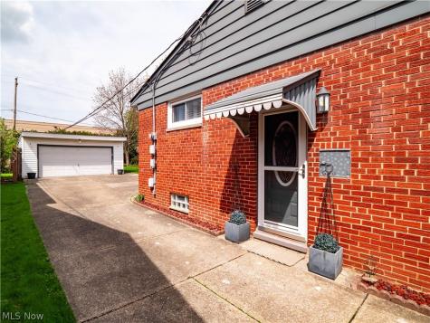 4466 W 215th Street Fairview Park OH 44126
