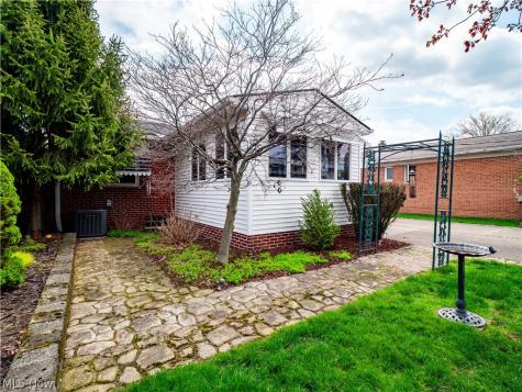 4466 W 215th Street Fairview Park OH 44126