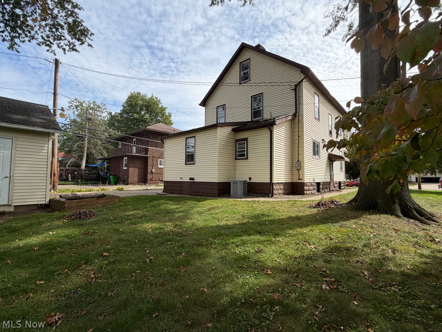 123 W 8th Street Dover OH 44622