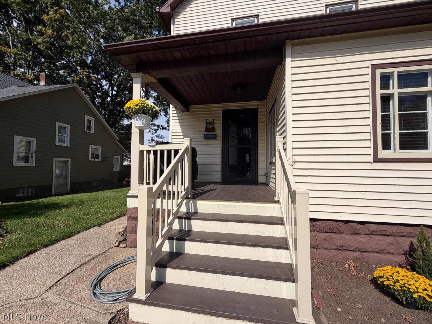 123 W 8th Street Dover OH 44622