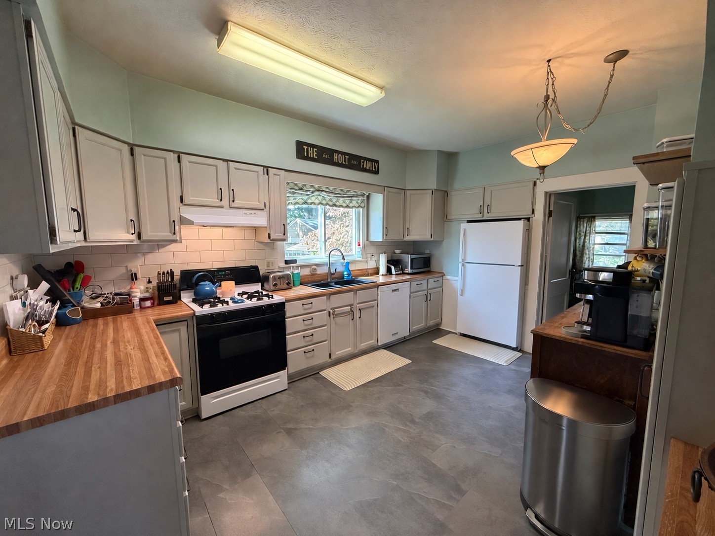 123 W 8th Street Dover OH 44622