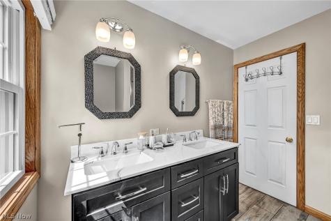 35460 Neff Road Grafton OH 44044