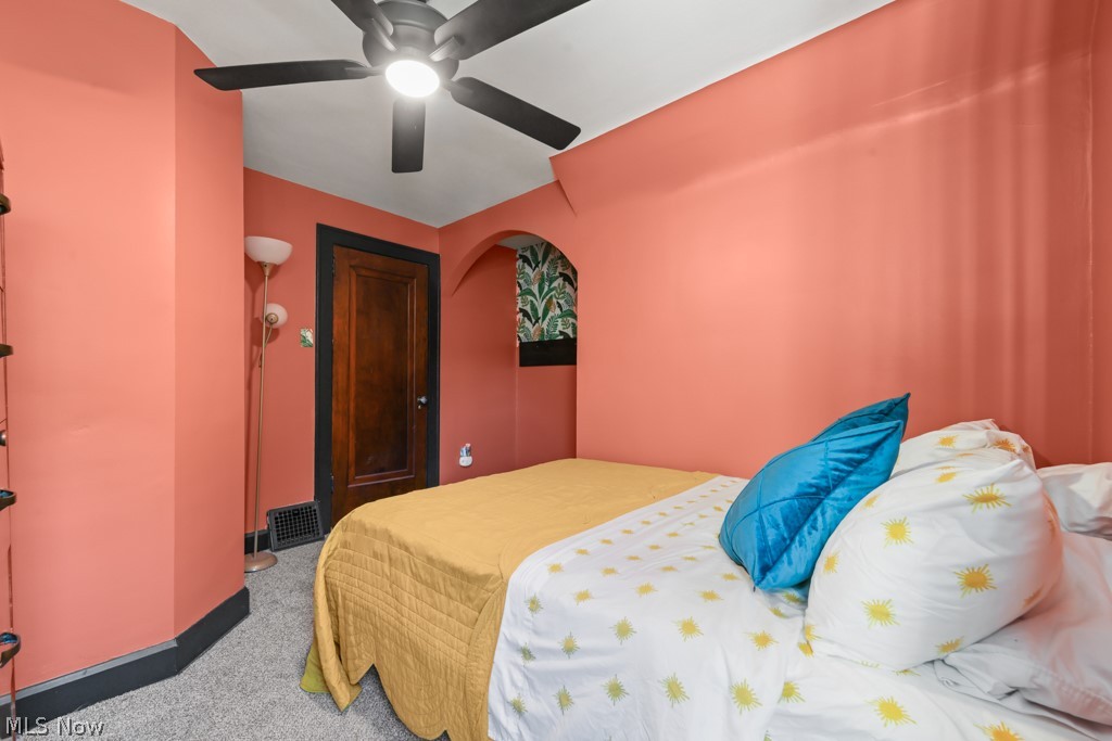 1427 Delia Avenue Akron OH 44320