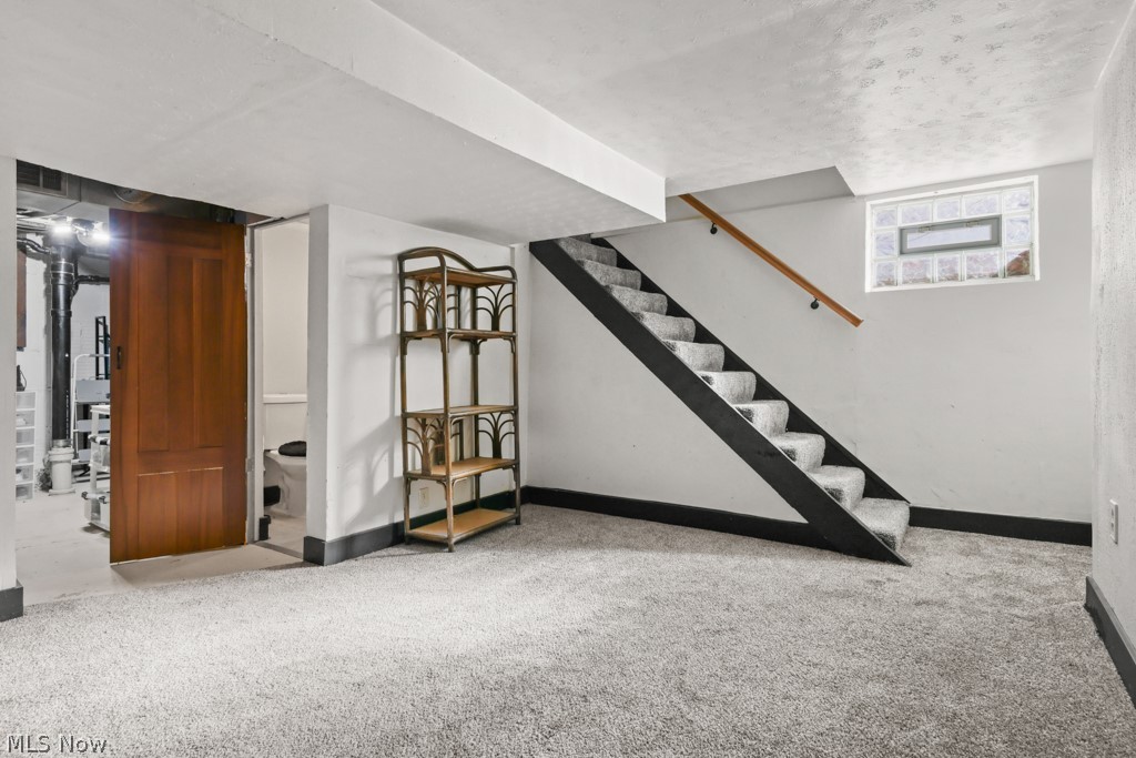 1427 Delia Avenue Akron OH 44320