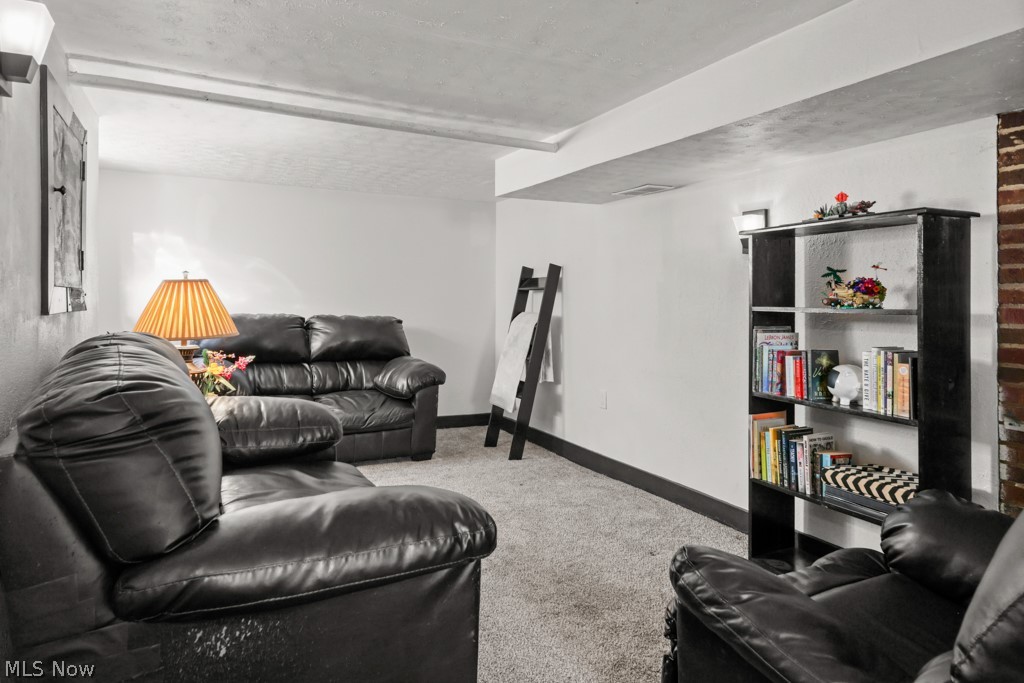 1427 Delia Avenue Akron OH 44320
