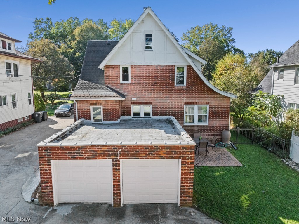 1427 Delia Avenue Akron OH 44320