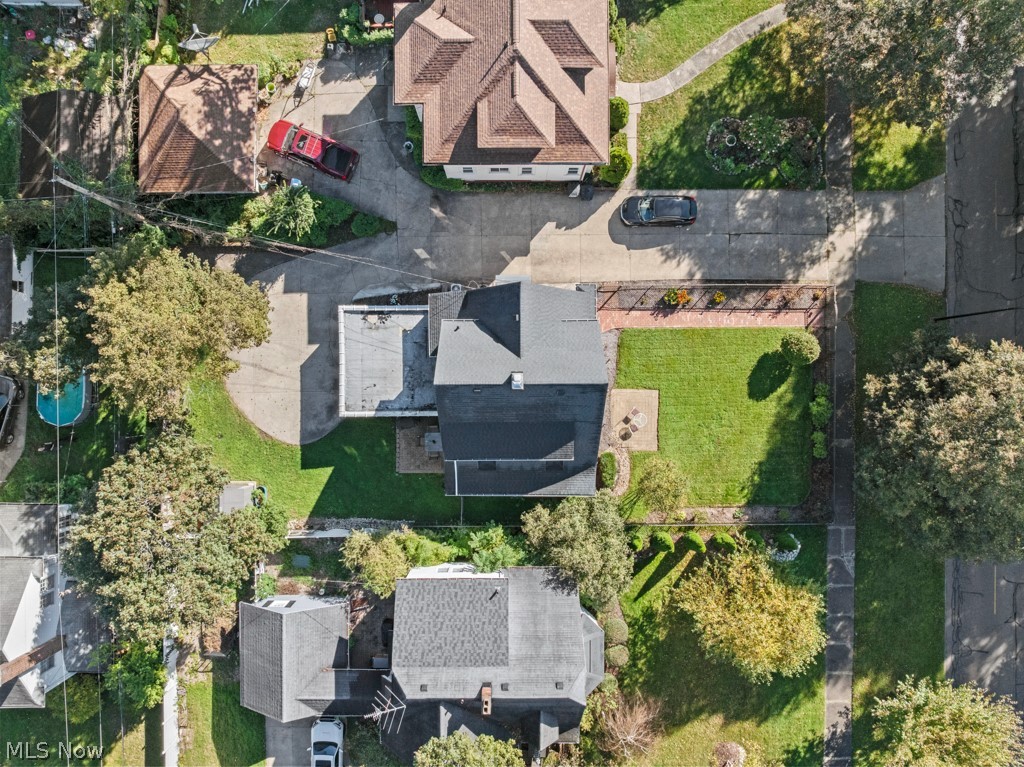 1427 Delia Avenue Akron OH 44320