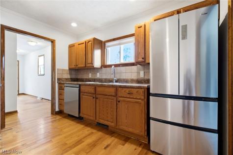 33749 Kenilworth Road Eastlake OH 44095