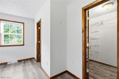 33749 Kenilworth Road Eastlake OH 44095