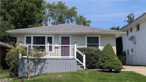 18971 Nitra Avenue Maple Heights OH 44137