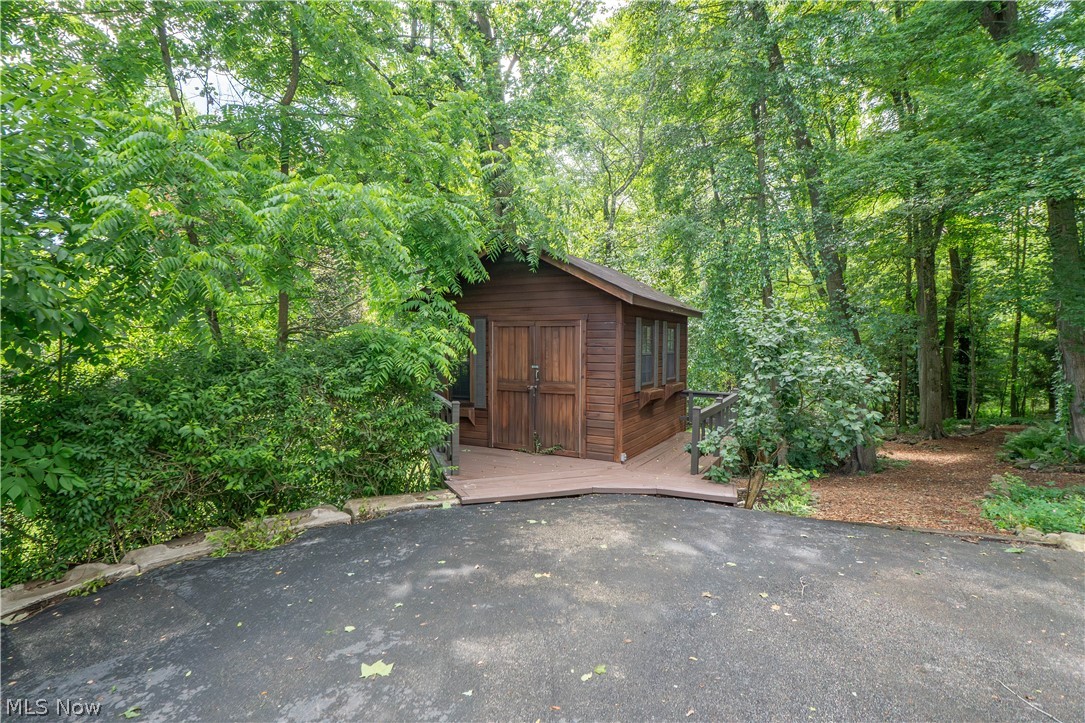 7501 Lee Run Road Poland OH 44514