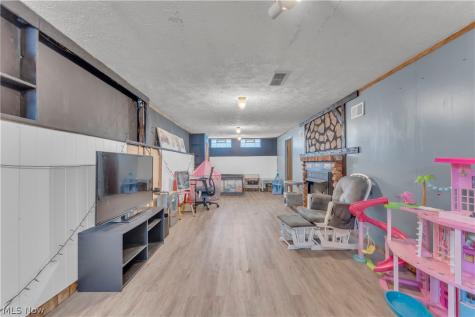 4612 W 156th Street Cleveland OH 44135