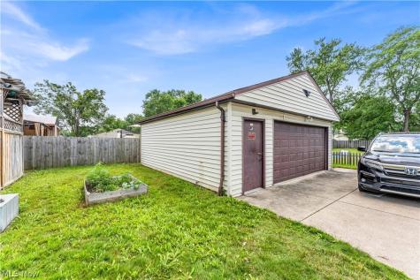 4612 W 156th Street Cleveland OH 44135