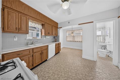 3588 W 155th Street Cleveland OH 44111