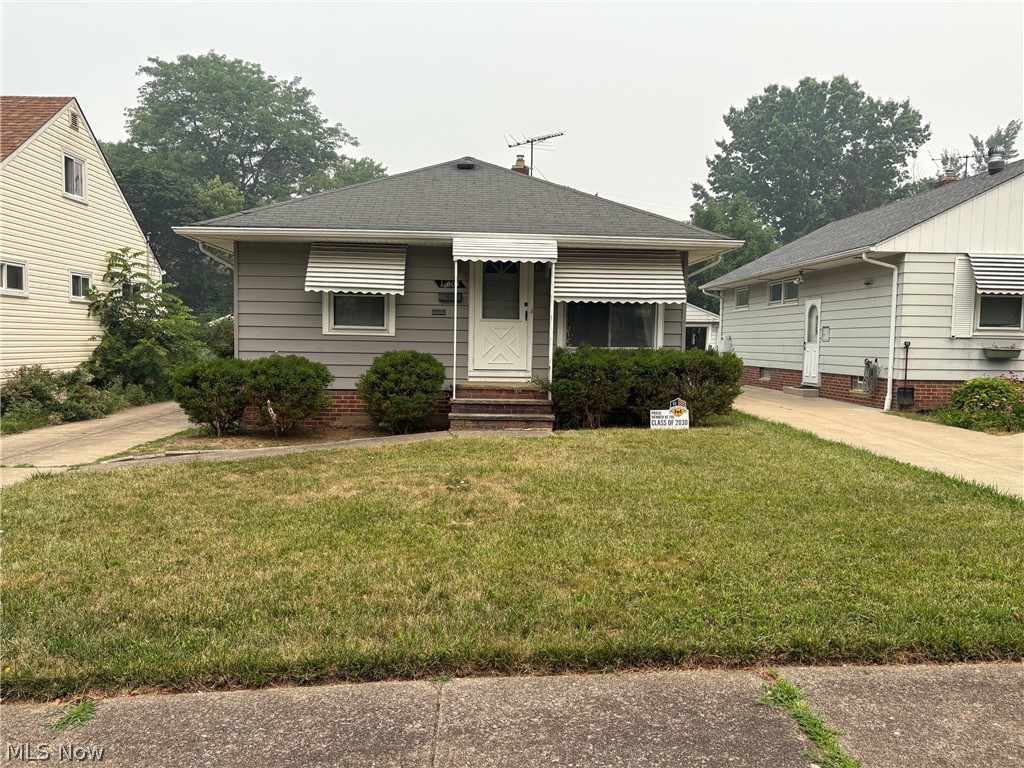 18604 Flamingo Avenue Cleveland OH 44135
