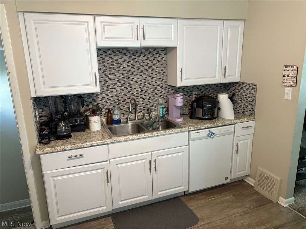 18604 Flamingo Avenue Cleveland OH 44135