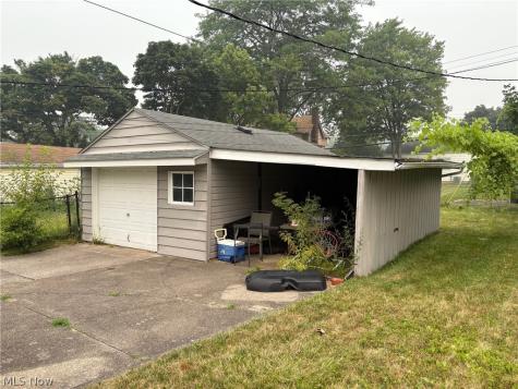18604 Flamingo Avenue Cleveland OH 44135