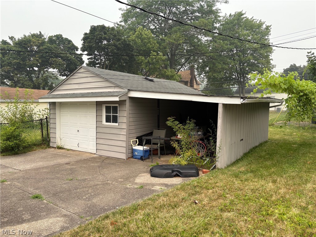 18604 Flamingo Avenue Cleveland OH 44135